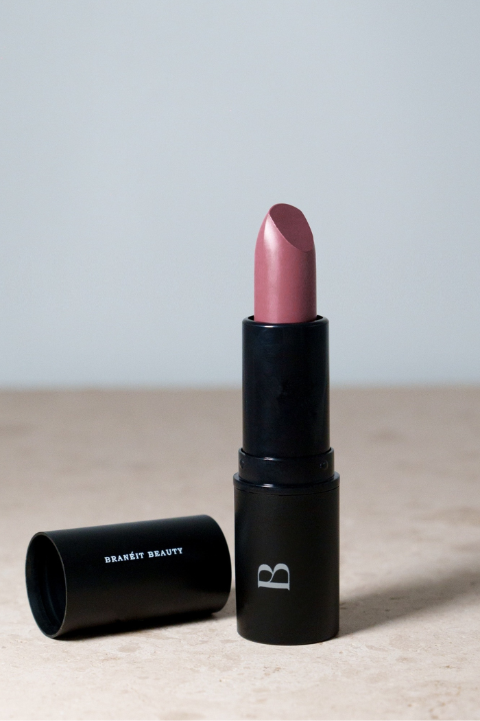 natural lipstick with creme and satin matte finish moisturing
