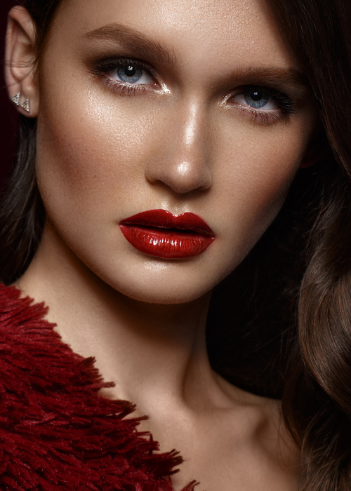 How to Apply Lipstick Perfectly Everytime