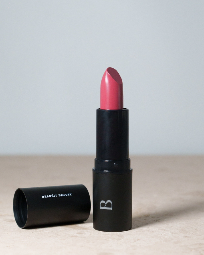 natural lipstick with creme and satin matte finish moisturing